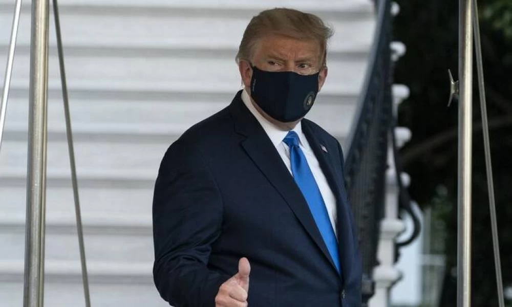 Βαριέται ο Τραμπ στο νοσοκομείο - Έστειλε 17 tweets σε μια ώρα
